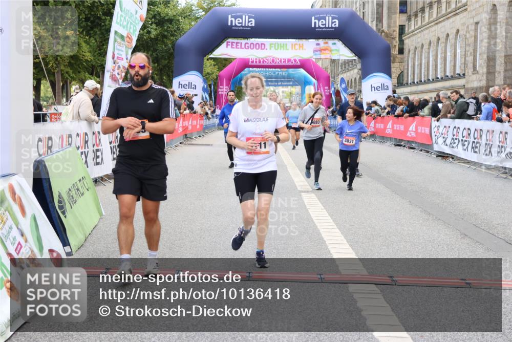 06.09.2026 - CURREX Alsterlauf Strokosch-Dieckow http://msf.ph/oto/10136418 06.09.2026 10:12:18 Ziel 3048, 3111, 3601, 4063, 4831, 4948, 5573, 5883, 5889 meine-sportfotos.de