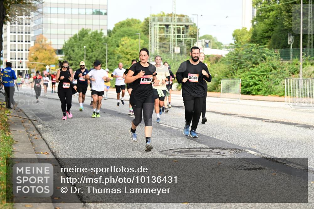 06.09.2026 - CURREX Alsterlauf Dr. Thomas Lammeyer http://msf.ph/oto/10136431 06.09.2026 10:01:31 Laufen 4549, 6209, 5044 meine-sportfotos.de