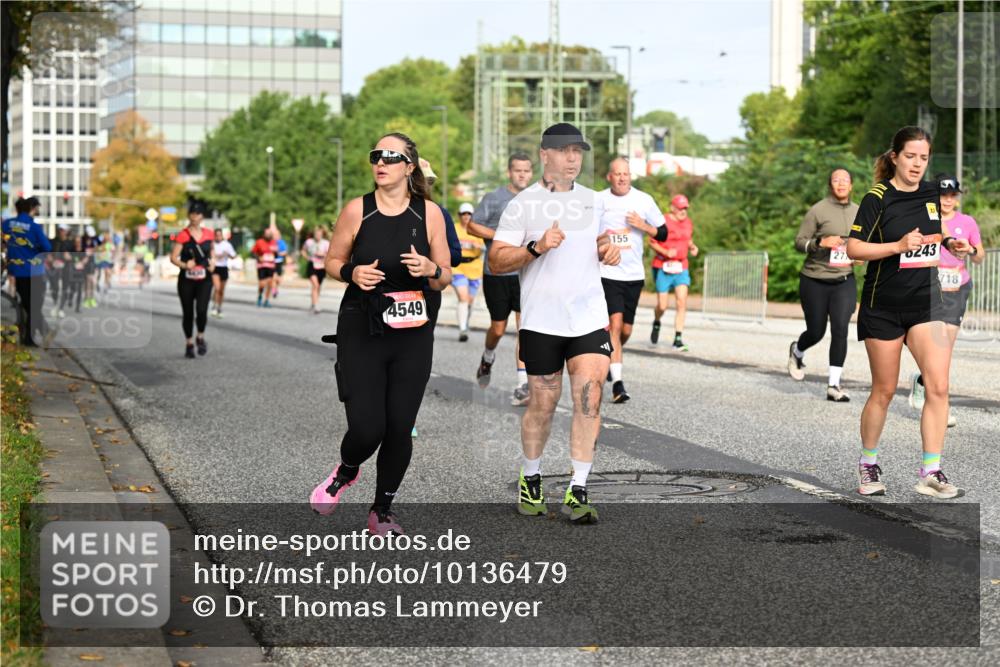 06.09.2026 - CURREX Alsterlauf Dr. Thomas Lammeyer http://msf.ph/oto/10136479 06.09.2026 10:01:35 Laufen 4549, 155, 27, 0243, 718 meine-sportfotos.de