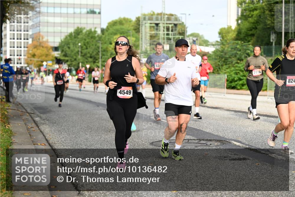 06.09.2026 - CURREX Alsterlauf Dr. Thomas Lammeyer http://msf.ph/oto/10136482 06.09.2026 10:01:35 Laufen 4549, 62, 1, 2776, 824 meine-sportfotos.de