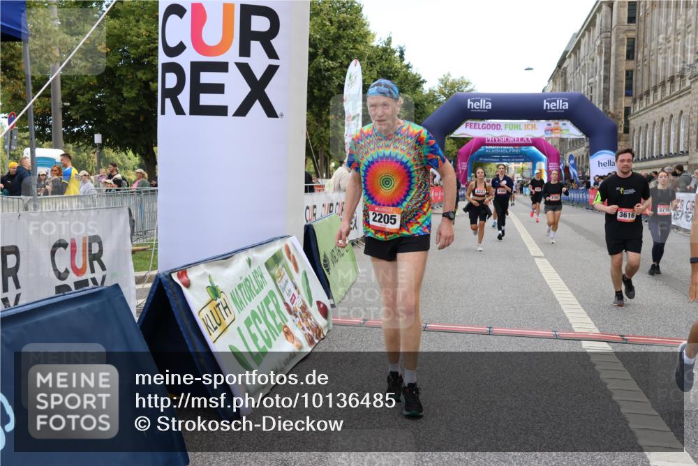 06.09.2026 - CURREX Alsterlauf Strokosch-Dieckow http://msf.ph/oto/10136485 06.09.2026 10:12:36 Ziel 2132, 2205, 2750, 3162, 3173, 3244, 3245, 3616, 3710, 4302, 4421, 4810, 4975, 4976, 5185, 5285, 6094, 6237, 8227 meine-sportfotos.de