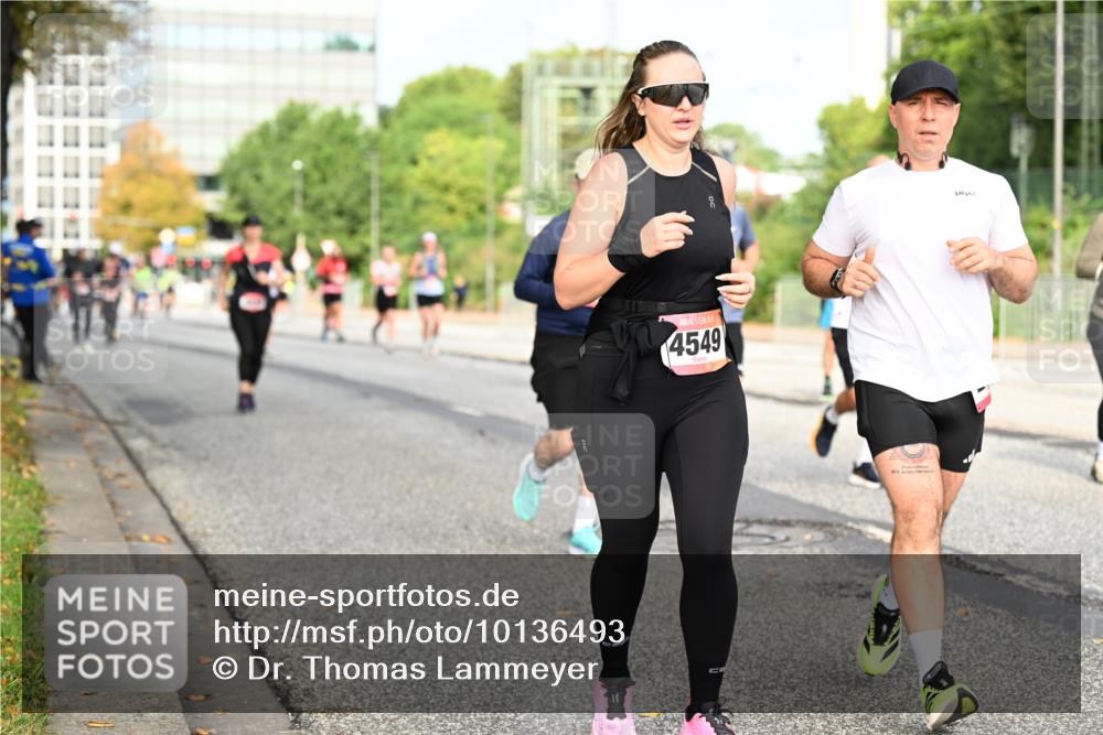 06.09.2026 - CURREX Alsterlauf Dr. Thomas Lammeyer http://msf.ph/oto/10136493 06.09.2026 10:01:36 Laufen 4549 meine-sportfotos.de