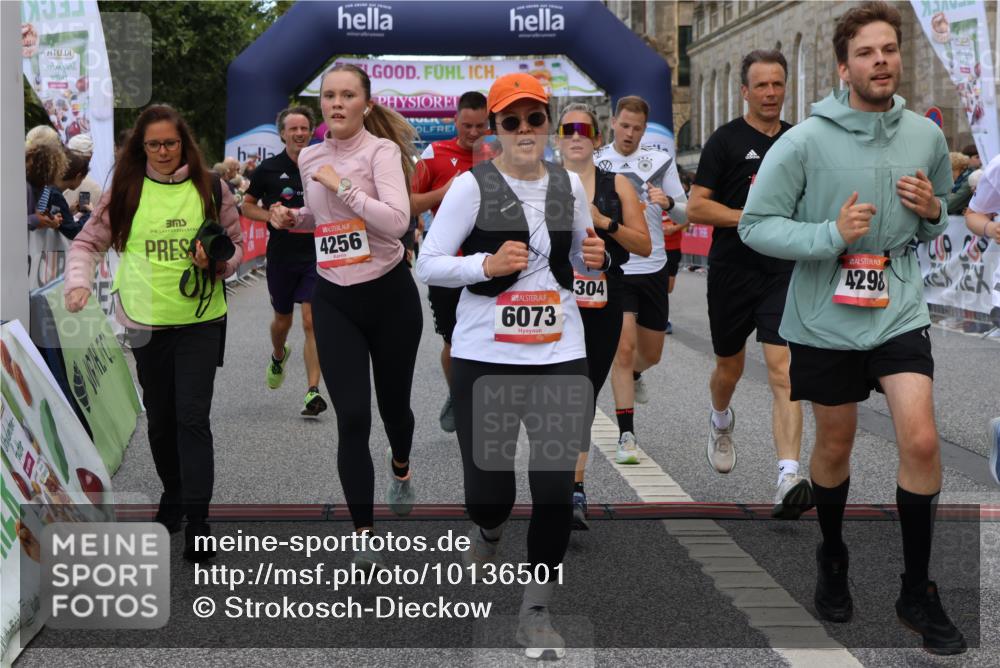 06.09.2026 - CURREX Alsterlauf Strokosch-Dieckow http://msf.ph/oto/10136501 06.09.2026 09:58:41 Ziel 2034, 2120, 2717, 3031, 4147, 4227, 4256, 4265, 4304, 4356, 4423, 4652, 4695, 4747, 5205, 5207, 5521, 5706, 5725, 5764, 5810, 5964, 6073, 8077 meine-sportfotos.de