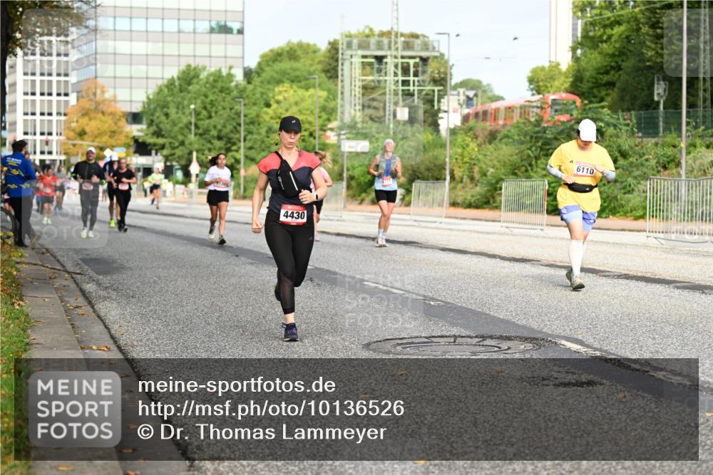 06.09.2026 - CURREX Alsterlauf Dr. Thomas Lammeyer http://msf.ph/oto/10136526 06.09.2026 10:01:39 Laufen 4430, 6110 meine-sportfotos.de