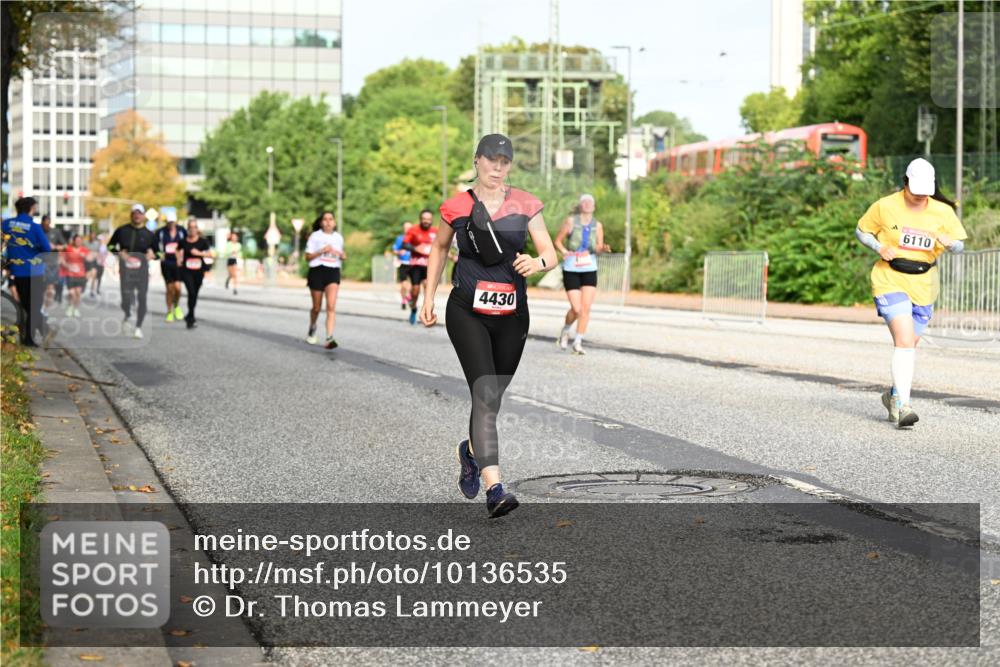 06.09.2026 - CURREX Alsterlauf Dr. Thomas Lammeyer http://msf.ph/oto/10136535 06.09.2026 10:01:40 Laufen 4430, 6110 meine-sportfotos.de