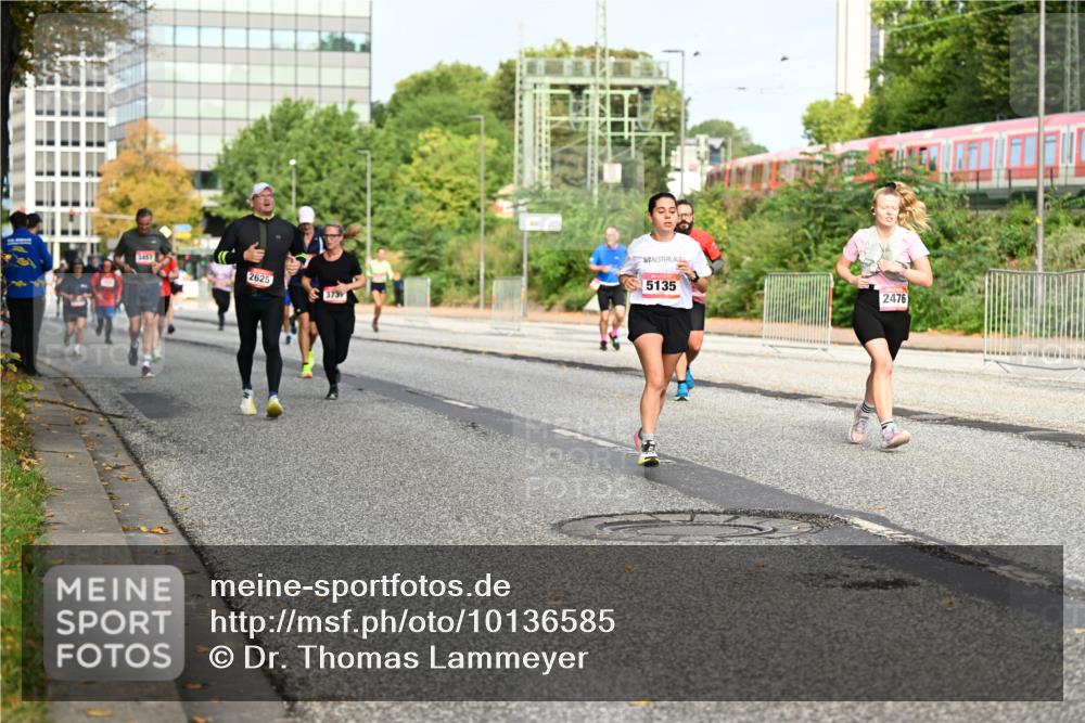 06.09.2026 - CURREX Alsterlauf Dr. Thomas Lammeyer http://msf.ph/oto/10136585 06.09.2026 10:01:44 Laufen 3457, 2625, 5135, 2476, 373 meine-sportfotos.de