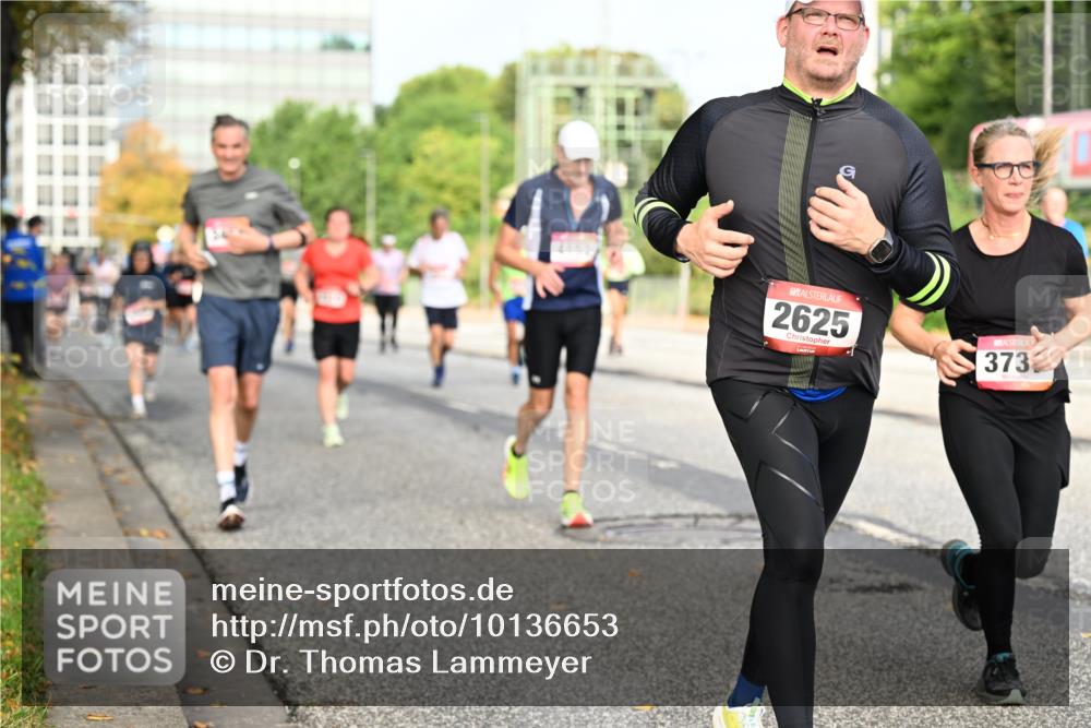 06.09.2026 - CURREX Alsterlauf Dr. Thomas Lammeyer http://msf.ph/oto/10136653 06.09.2026 10:01:50 Laufen 2625, 373 meine-sportfotos.de