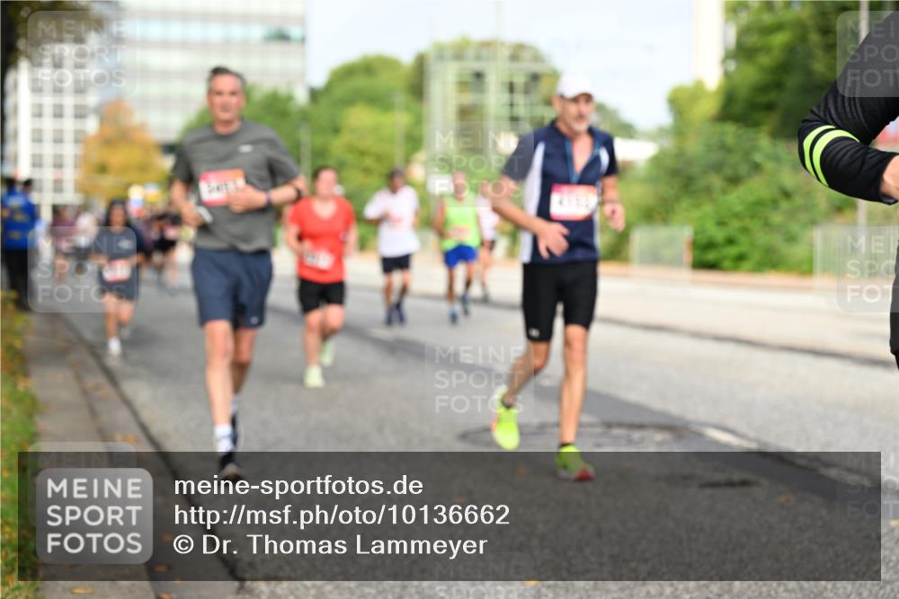 06.09.2026 - CURREX Alsterlauf Dr. Thomas Lammeyer http://msf.ph/oto/10136662 06.09.2026 10:01:51 Laufen  meine-sportfotos.de
