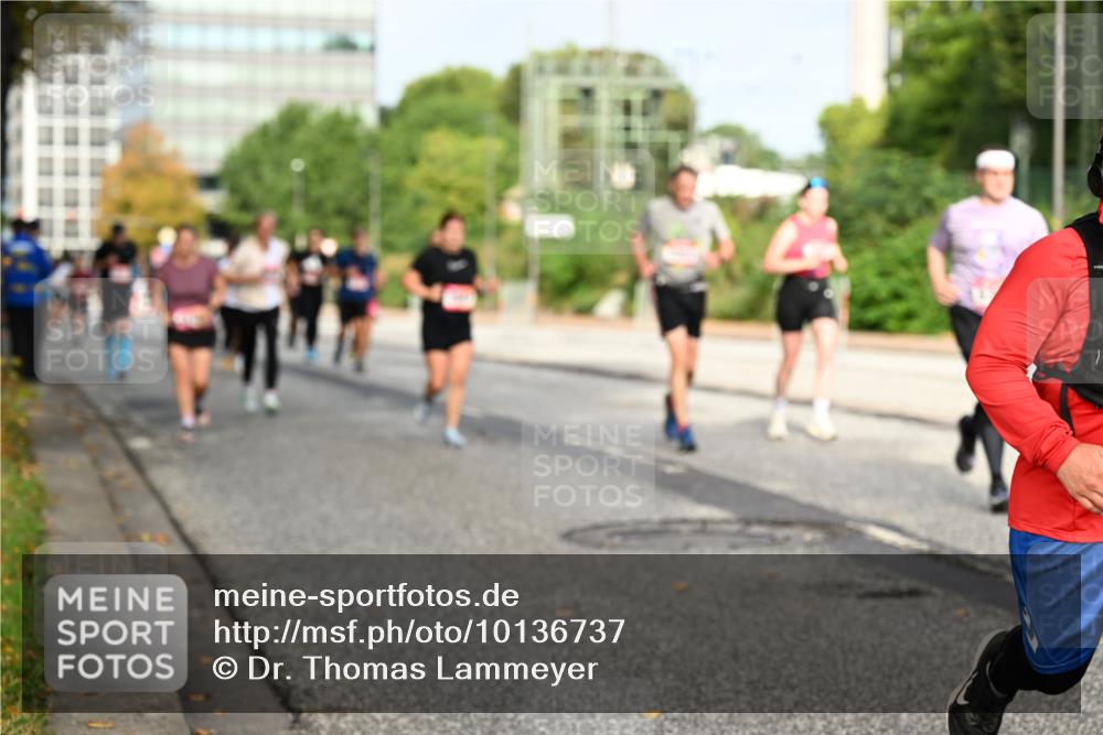 06.09.2026 - CURREX Alsterlauf Dr. Thomas Lammeyer http://msf.ph/oto/10136737 06.09.2026 10:01:58 Laufen  meine-sportfotos.de