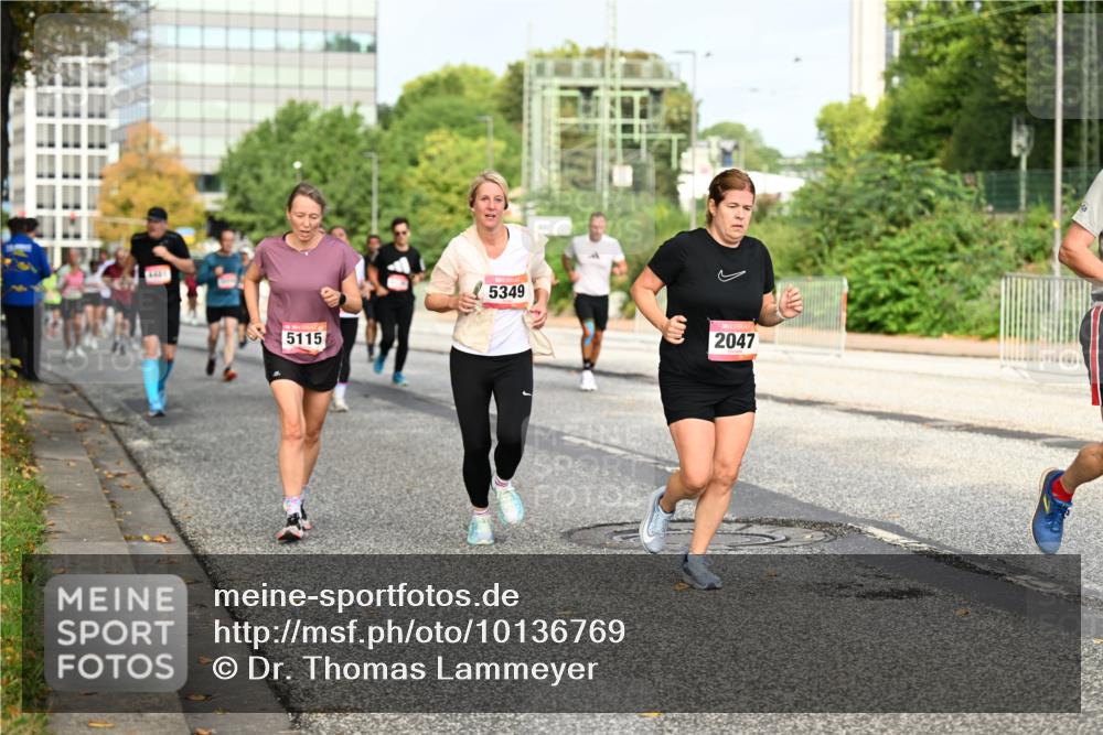 06.09.2026 - CURREX Alsterlauf Dr. Thomas Lammeyer http://msf.ph/oto/10136769 06.09.2026 10:02:00 Laufen 5115, 5349, 2047 meine-sportfotos.de
