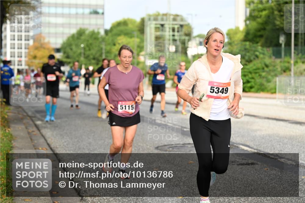 06.09.2026 - CURREX Alsterlauf Dr. Thomas Lammeyer http://msf.ph/oto/10136786 06.09.2026 10:02:02 Laufen 5115, 5349 meine-sportfotos.de