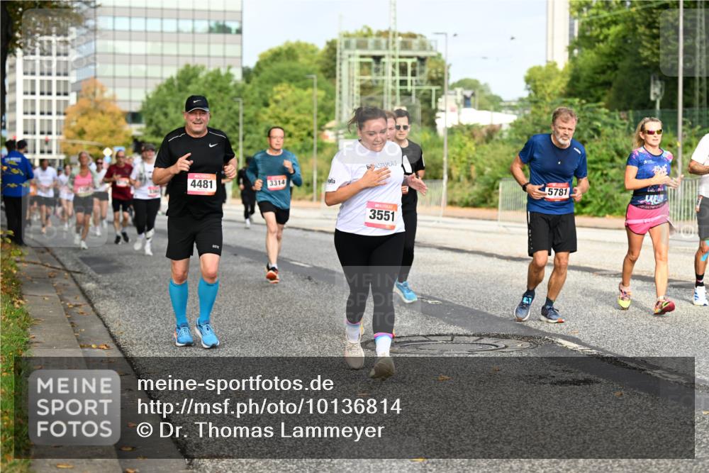 06.09.2026 - CURREX Alsterlauf Dr. Thomas Lammeyer http://msf.ph/oto/10136814 06.09.2026 10:02:04 Laufen 4481, 3314, 3551, 5781 meine-sportfotos.de