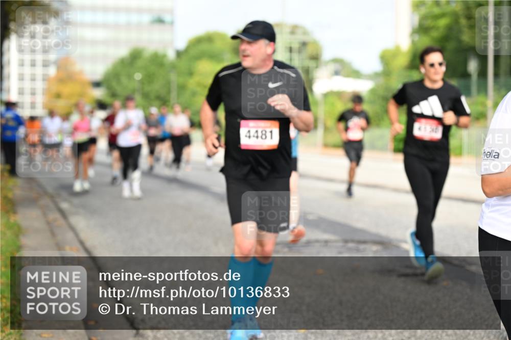 06.09.2026 - CURREX Alsterlauf Dr. Thomas Lammeyer http://msf.ph/oto/10136833 06.09.2026 10:02:06 Laufen 4481, 4136 meine-sportfotos.de