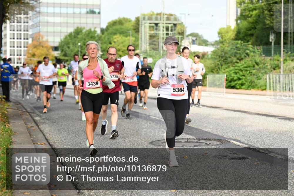 06.09.2026 - CURREX Alsterlauf Dr. Thomas Lammeyer http://msf.ph/oto/10136879 06.09.2026 10:02:10 Laufen 3439, 5726, 5390, 5364 meine-sportfotos.de
