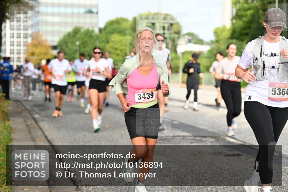 06.09.2026 - CURREX Alsterlauf Dr. Thomas Lammeyer http://msf.ph/oto/10136894 06.09.2026 10:02:11 Laufen 3439, 5364 meine-sportfotos.de