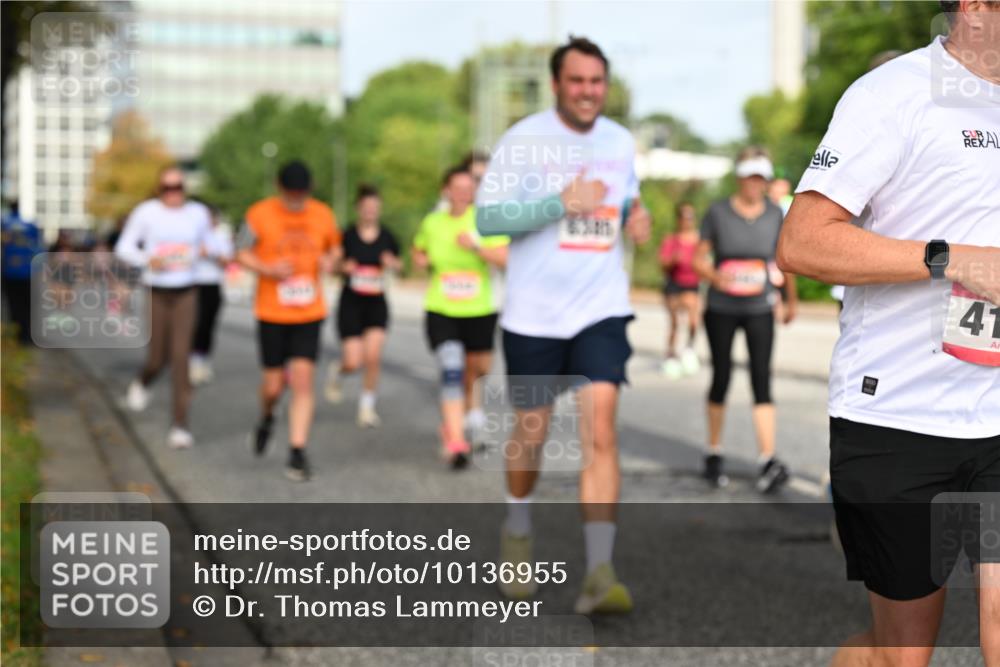 06.09.2026 - CURREX Alsterlauf Dr. Thomas Lammeyer http://msf.ph/oto/10136955 06.09.2026 10:02:16 Laufen 41 meine-sportfotos.de