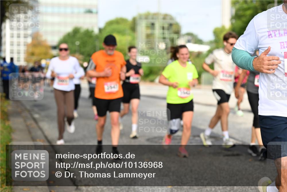06.09.2026 - CURREX Alsterlauf Dr. Thomas Lammeyer http://msf.ph/oto/10136968 06.09.2026 10:02:18 Laufen 254 meine-sportfotos.de