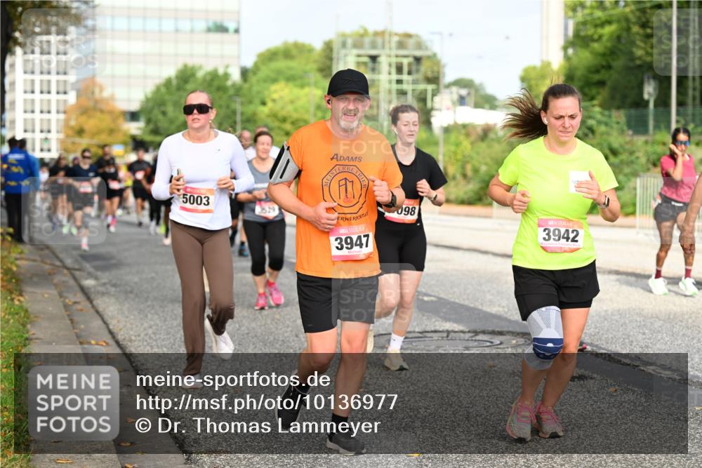 06.09.2026 - CURREX Alsterlauf Dr. Thomas Lammeyer http://msf.ph/oto/10136977 06.09.2026 10:02:19 Laufen 5003, 3529, 3947, 098, 3942 meine-sportfotos.de