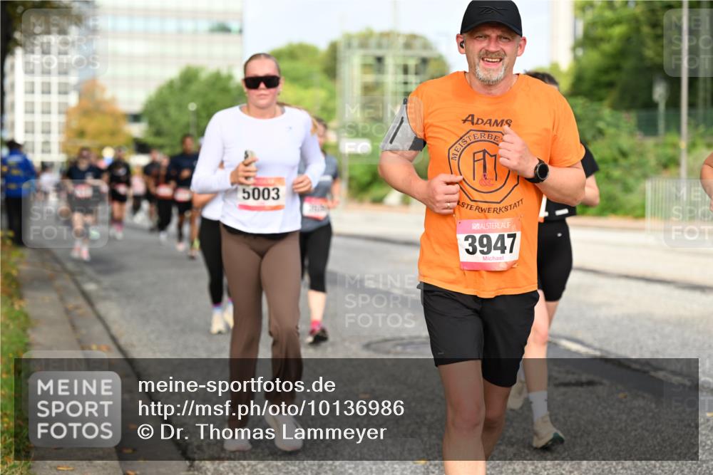 06.09.2026 - CURREX Alsterlauf Dr. Thomas Lammeyer http://msf.ph/oto/10136986 06.09.2026 10:02:19 Laufen 5003, 3947 meine-sportfotos.de
