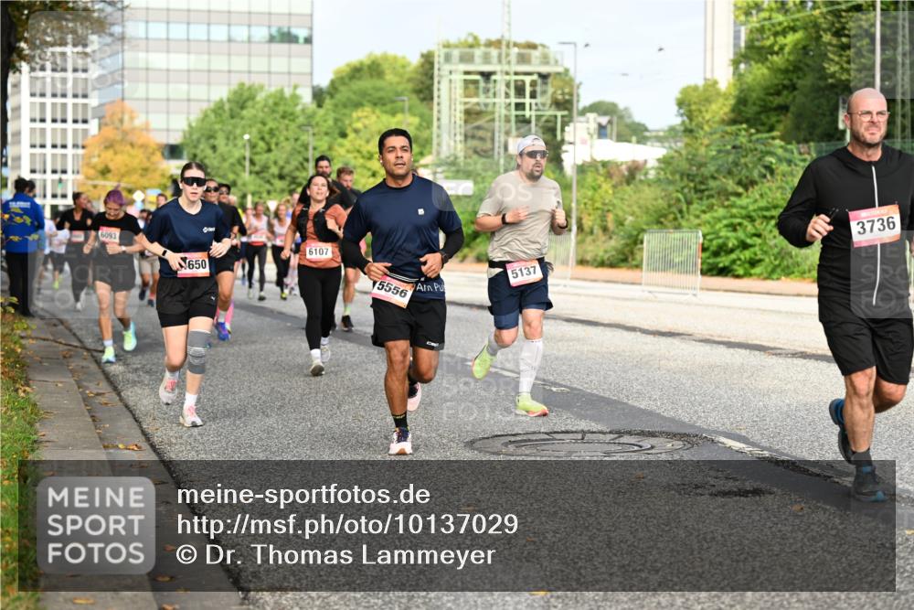 06.09.2026 - CURREX Alsterlauf Dr. Thomas Lammeyer http://msf.ph/oto/10137029 06.09.2026 10:02:24 Laufen 3736, 6093, 6107, 650, 5137, 5556 meine-sportfotos.de