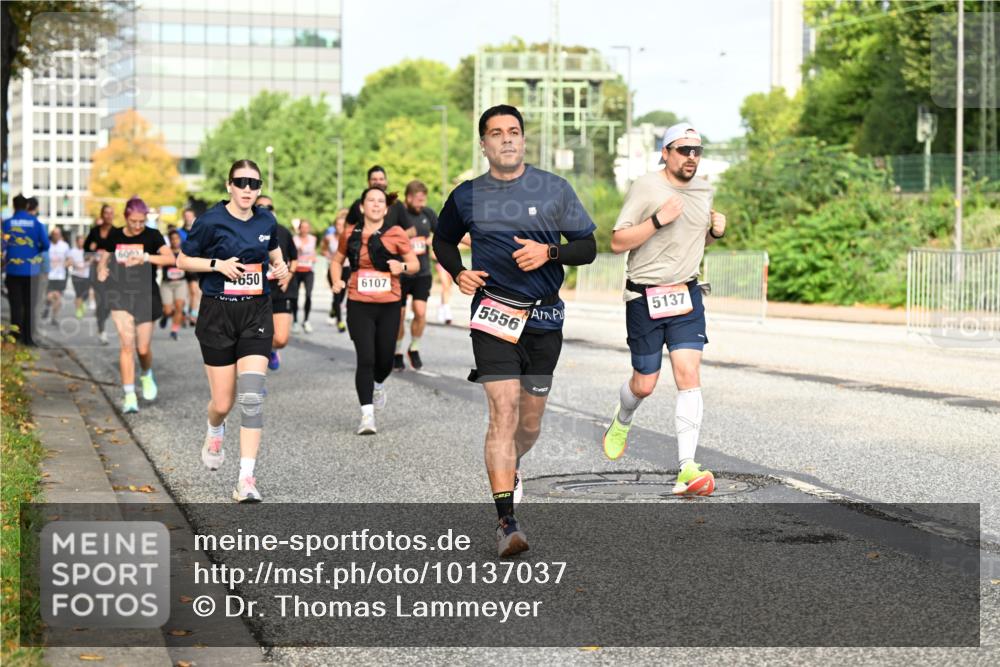 06.09.2026 - CURREX Alsterlauf Dr. Thomas Lammeyer http://msf.ph/oto/10137037 06.09.2026 10:02:24 Laufen 600, 650, 6107, 5137, 5556 meine-sportfotos.de