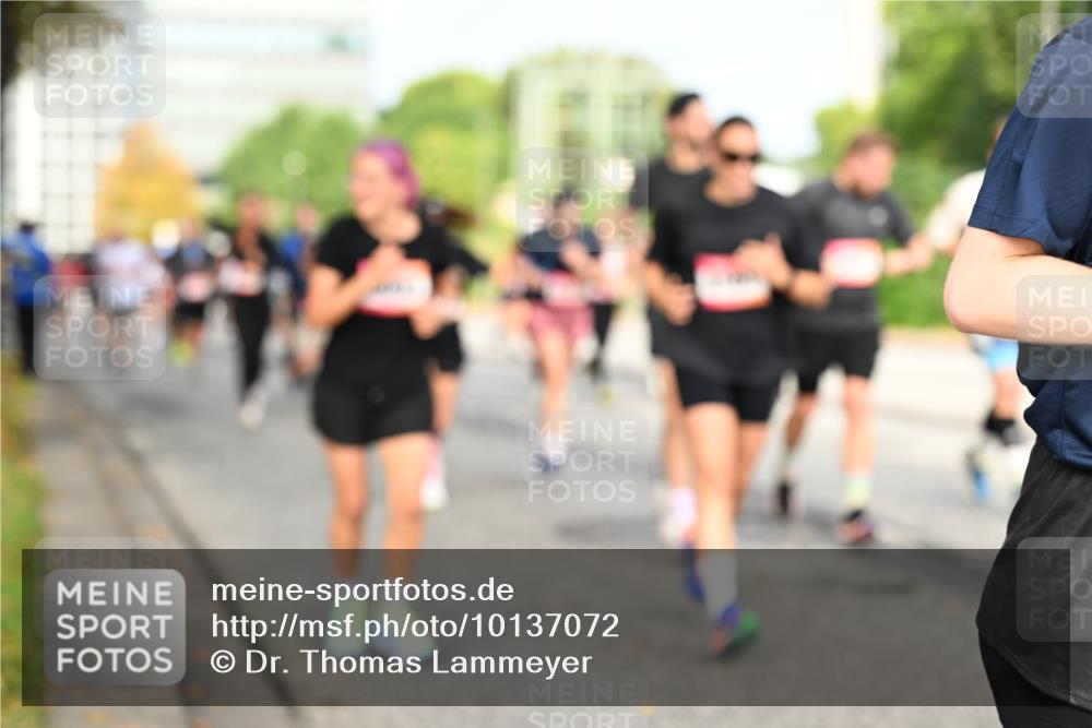 06.09.2026 - CURREX Alsterlauf Dr. Thomas Lammeyer http://msf.ph/oto/10137072 06.09.2026 10:02:28 Laufen  meine-sportfotos.de
