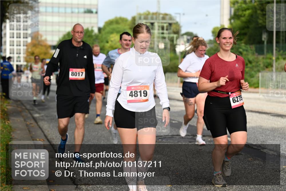 06.09.2026 - CURREX Alsterlauf Dr. Thomas Lammeyer http://msf.ph/oto/10137211 06.09.2026 10:02:41 Laufen 8017, 4819, 6275 meine-sportfotos.de