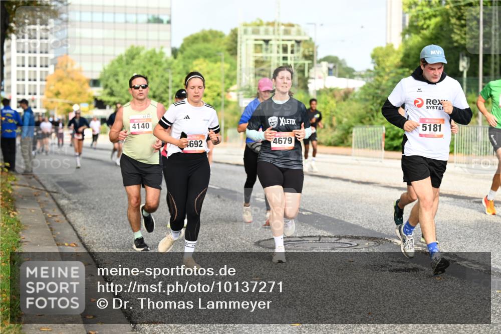 06.09.2026 - CURREX Alsterlauf Dr. Thomas Lammeyer http://msf.ph/oto/10137271 06.09.2026 10:02:47 Laufen 4140, 4140, 692, 057, 4679, 5181 meine-sportfotos.de