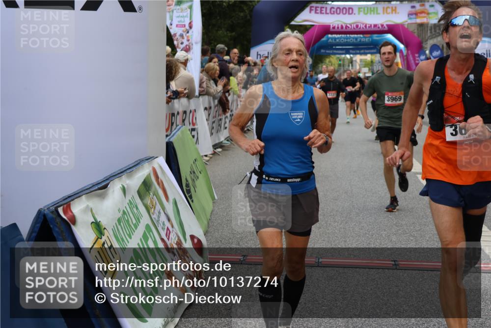 06.09.2026 - CURREX Alsterlauf Strokosch-Dieckow http://msf.ph/oto/10137274 06.09.2026 09:59:31 Ziel 2077, 2227, 2228, 2772, 3129, 3535, 3542, 3657, 3695, 3969, 4091, 4291, 4478, 5474, 5636, 5638, 5712, 5948, 6213, 6447 meine-sportfotos.de