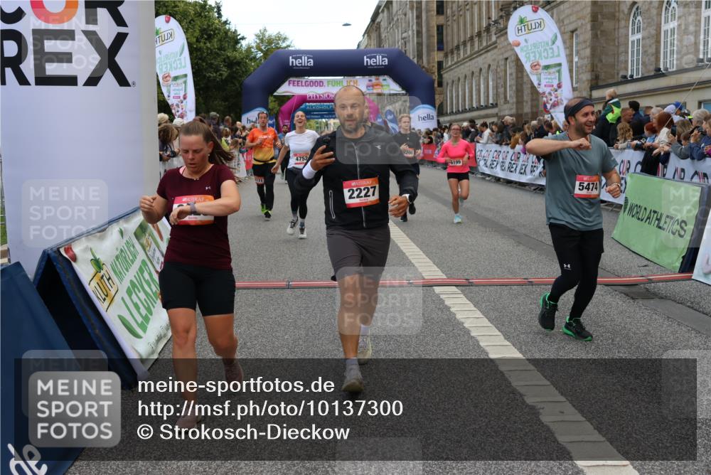 06.09.2026 - CURREX Alsterlauf Strokosch-Dieckow http://msf.ph/oto/10137300 06.09.2026 09:59:36 Ziel 2077, 2227, 2228, 2780, 3129, 3695, 3969, 4291, 4478, 4751, 4752, 5269, 5474, 5636, 5638, 5712, 5948, 6199, 6200, 6213, 8111 meine-sportfotos.de