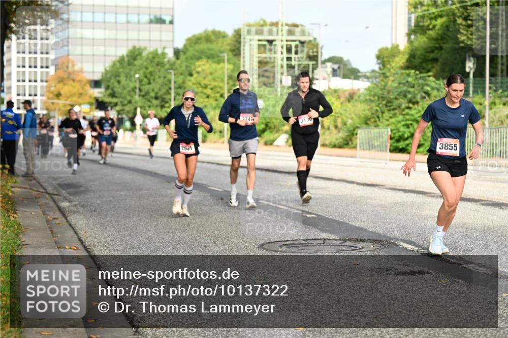 06.09.2026 - CURREX Alsterlauf Dr. Thomas Lammeyer http://msf.ph/oto/10137322 06.09.2026 10:02:52 Laufen 2541, 224, 3130, 3855 meine-sportfotos.de