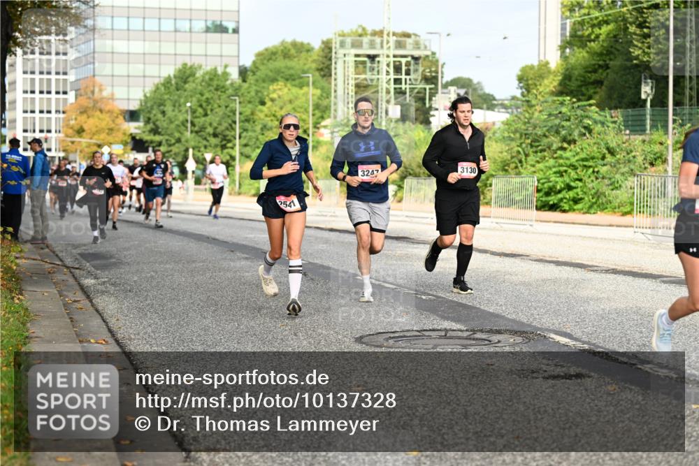 06.09.2026 - CURREX Alsterlauf Dr. Thomas Lammeyer http://msf.ph/oto/10137328 06.09.2026 10:02:53 Laufen 2541, 3247, 3130 meine-sportfotos.de