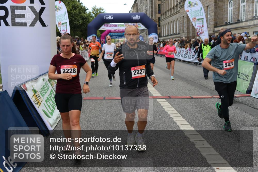 06.09.2026 - CURREX Alsterlauf Strokosch-Dieckow http://msf.ph/oto/10137338 06.09.2026 09:59:36 Ziel 2077, 2227, 2228, 2780, 3129, 3695, 3969, 4291, 4478, 4751, 4752, 5269, 5474, 5636, 5638, 5712, 5948, 6199, 6200, 6213, 8111 meine-sportfotos.de