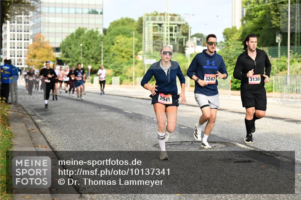 06.09.2026 - CURREX Alsterlauf Dr. Thomas Lammeyer http://msf.ph/oto/10137341 06.09.2026 10:02:54 Laufen 2541, 3247, 3130 meine-sportfotos.de