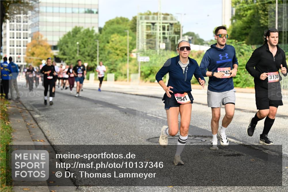 06.09.2026 - CURREX Alsterlauf Dr. Thomas Lammeyer http://msf.ph/oto/10137346 06.09.2026 10:02:55 Laufen 2541, 247, 3130 meine-sportfotos.de