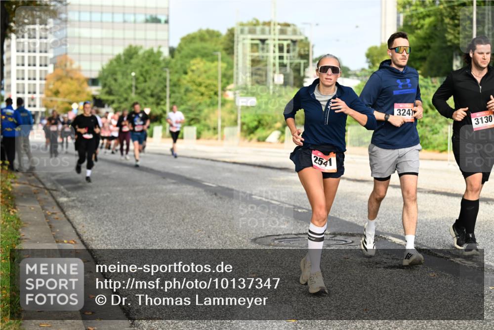 06.09.2026 - CURREX Alsterlauf Dr. Thomas Lammeyer http://msf.ph/oto/10137347 06.09.2026 10:02:55 Laufen 2541, 3247, 3130 meine-sportfotos.de