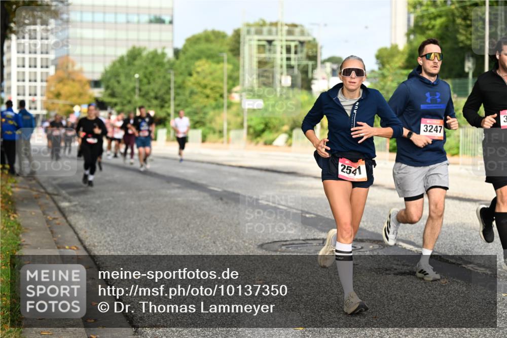 06.09.2026 - CURREX Alsterlauf Dr. Thomas Lammeyer http://msf.ph/oto/10137350 06.09.2026 10:02:55 Laufen 2541, 3247 meine-sportfotos.de