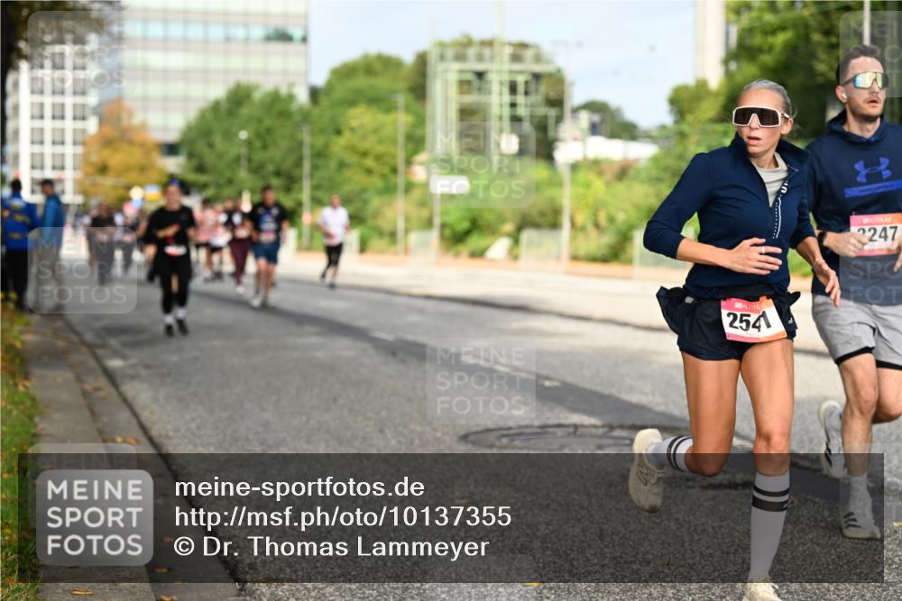 06.09.2026 - CURREX Alsterlauf Dr. Thomas Lammeyer http://msf.ph/oto/10137355 06.09.2026 10:02:55 Laufen 254, 2247 meine-sportfotos.de