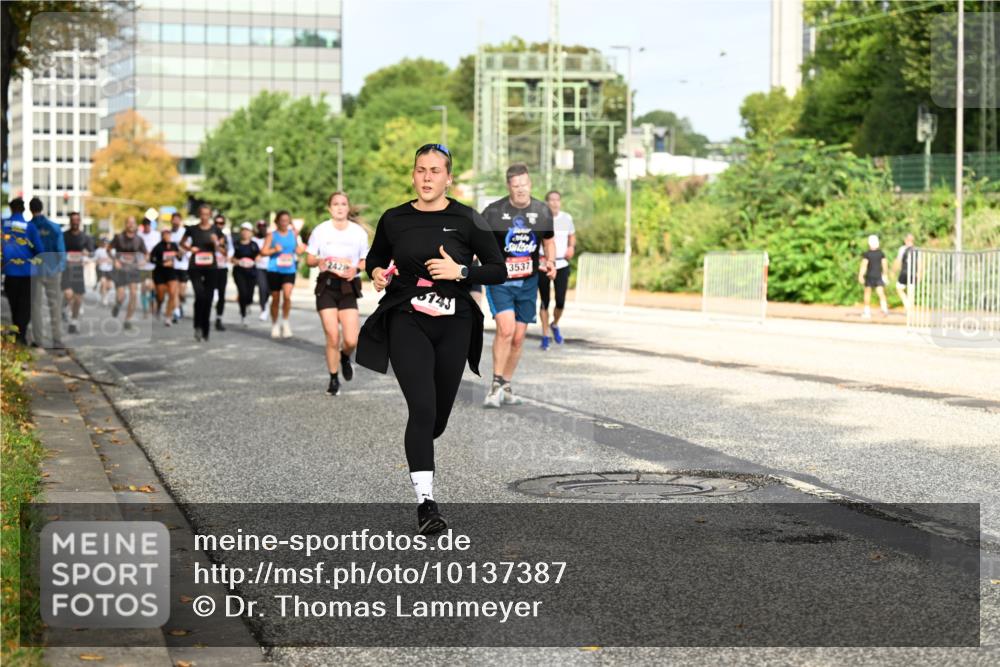 06.09.2026 - CURREX Alsterlauf Dr. Thomas Lammeyer http://msf.ph/oto/10137387 06.09.2026 10:03:00 Laufen 242, 143, 3537 meine-sportfotos.de