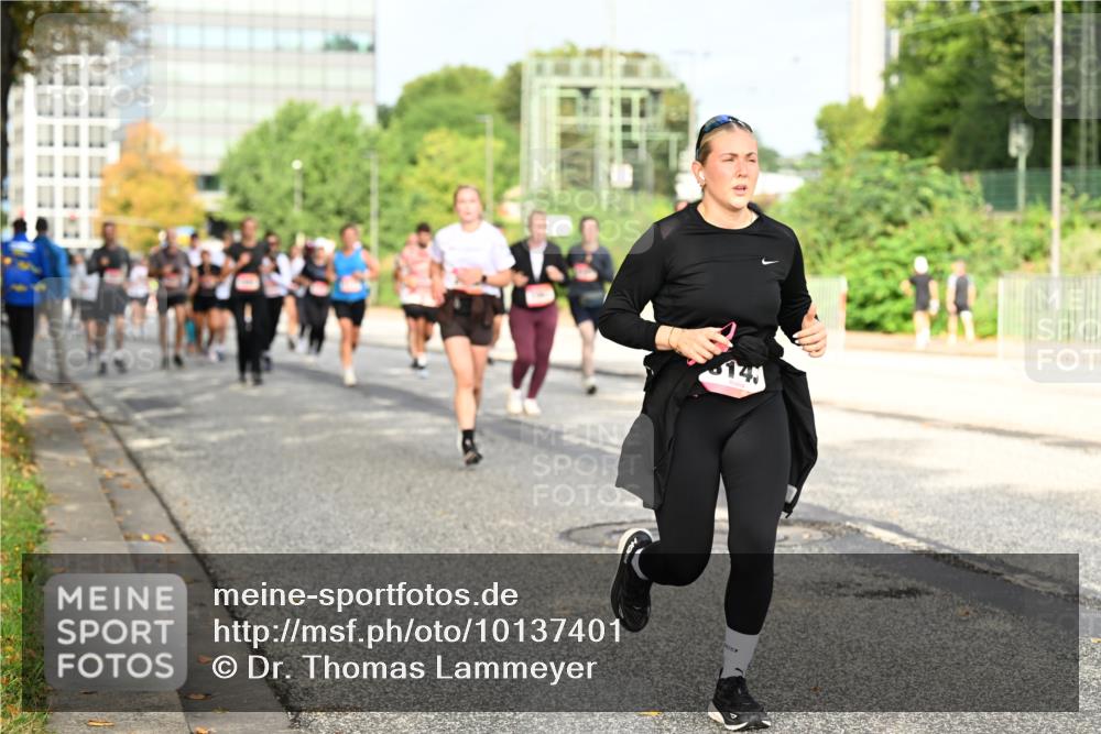 06.09.2026 - CURREX Alsterlauf Dr. Thomas Lammeyer http://msf.ph/oto/10137401 06.09.2026 10:03:01 Laufen  meine-sportfotos.de