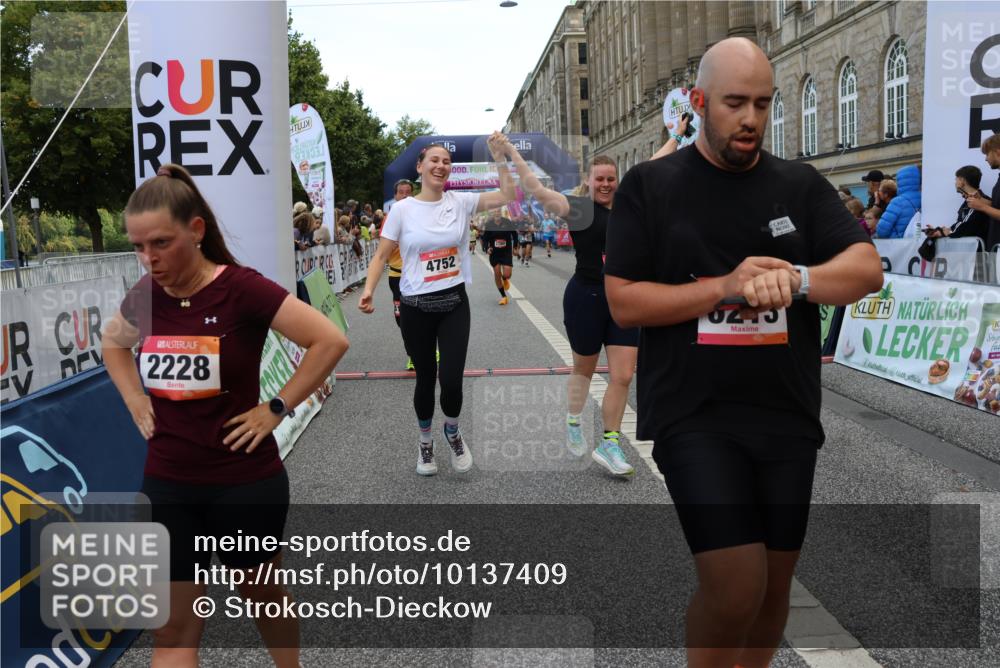 06.09.2026 - CURREX Alsterlauf Strokosch-Dieckow http://msf.ph/oto/10137409 06.09.2026 09:59:38 Ziel 2077, 2227, 2228, 2780, 3129, 3969, 4042, 4291, 4751, 4752, 5154, 5269, 5474, 5638, 6199, 6200, 6213, 8111 meine-sportfotos.de