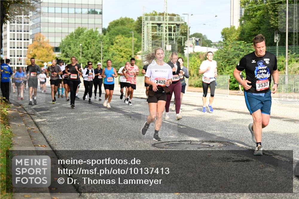 06.09.2026 - CURREX Alsterlauf Dr. Thomas Lammeyer http://msf.ph/oto/10137413 06.09.2026 10:03:02 Laufen 5069, 2934, 5001, 2428, 2963, 67, 2270, 3537 meine-sportfotos.de
