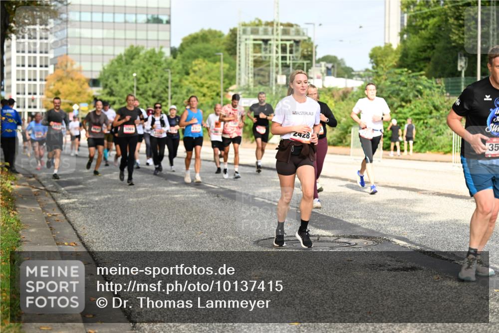 06.09.2026 - CURREX Alsterlauf Dr. Thomas Lammeyer http://msf.ph/oto/10137415 06.09.2026 10:03:03 Laufen 35, 2530, 5060, 2428 meine-sportfotos.de