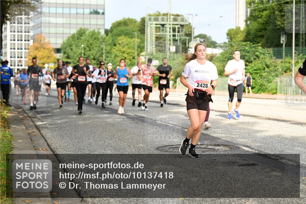 06.09.2026 - CURREX Alsterlauf Dr. Thomas Lammeyer http://msf.ph/oto/10137418 06.09.2026 10:03:03 Laufen 2428, 2270 meine-sportfotos.de