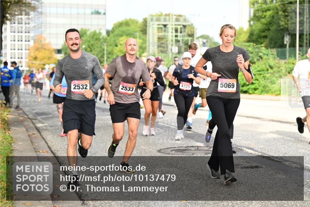 06.09.2026 - CURREX Alsterlauf Dr. Thomas Lammeyer http://msf.ph/oto/10137479 06.09.2026 10:03:08 Laufen 2532, 2533, 4725, 59, 5069 meine-sportfotos.de