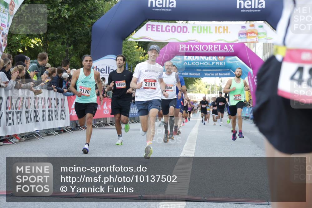 06.09.2026 - CURREX Alsterlauf Yannick Fuchs http://msf.ph/oto/10137502 06.09.2026 09:45:25 Ziel 2101, 2111, 2170, 2406, 2498, 3146, 3211, 3593, 4586, 4891, 5216, 5254, 5699, 5805, 5887, 5926, 5988, 6476, 8341 meine-sportfotos.de