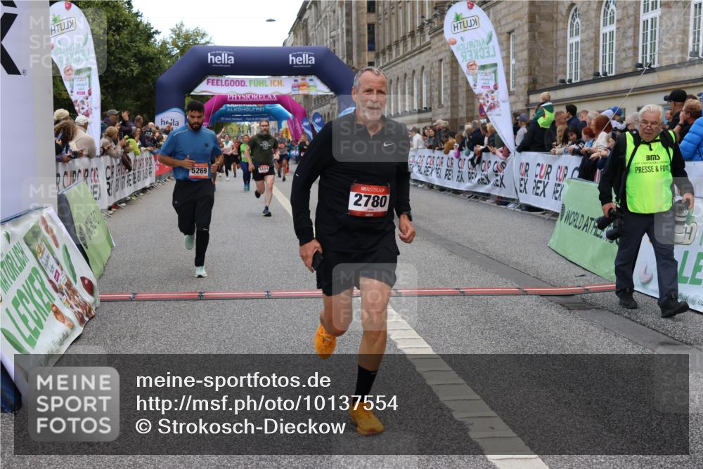 06.09.2026 - CURREX Alsterlauf Strokosch-Dieckow http://msf.ph/oto/10137554 06.09.2026 09:59:41 Ziel 2227, 2228, 2269, 2676, 2780, 3119, 3120, 4042, 4291, 4323, 4324, 4751, 4752, 5154, 5269, 5474, 5638, 5800, 6199, 6200, 6213, 8111 meine-sportfotos.de