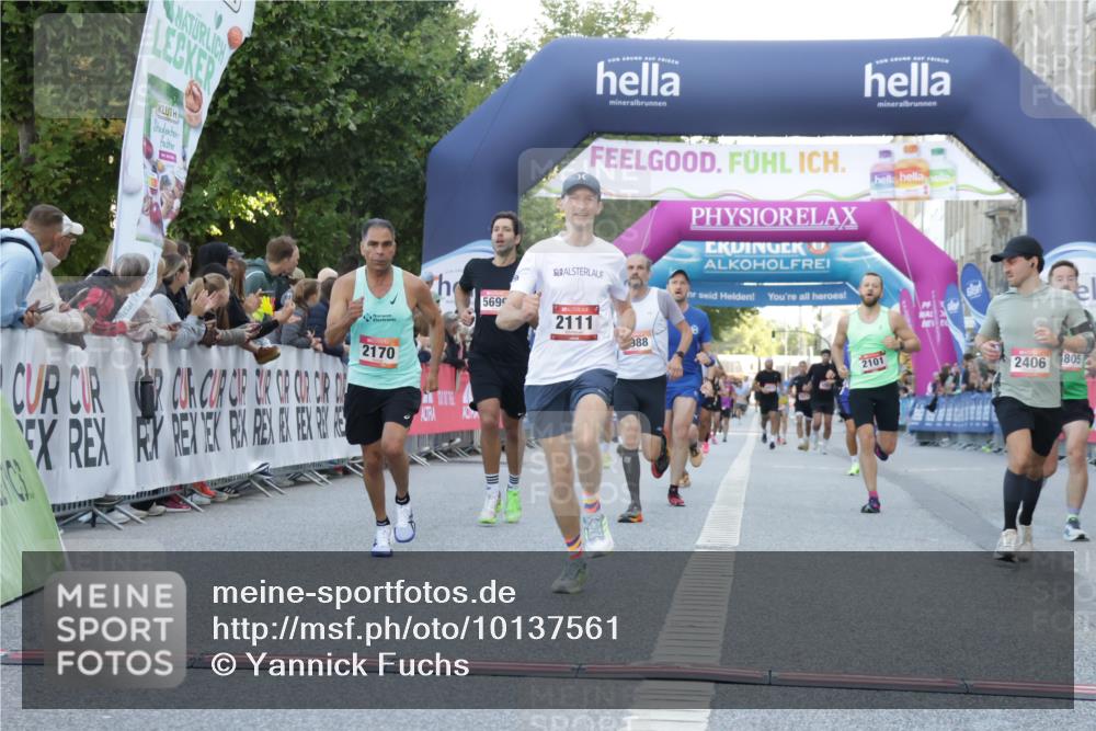 06.09.2026 - CURREX Alsterlauf Yannick Fuchs http://msf.ph/oto/10137561 06.09.2026 09:45:25 Ziel 2101, 2111, 2170, 2406, 2498, 3146, 3211, 3593, 4586, 4891, 5216, 5254, 5699, 5805, 5887, 5926, 5988, 6476, 8341 meine-sportfotos.de