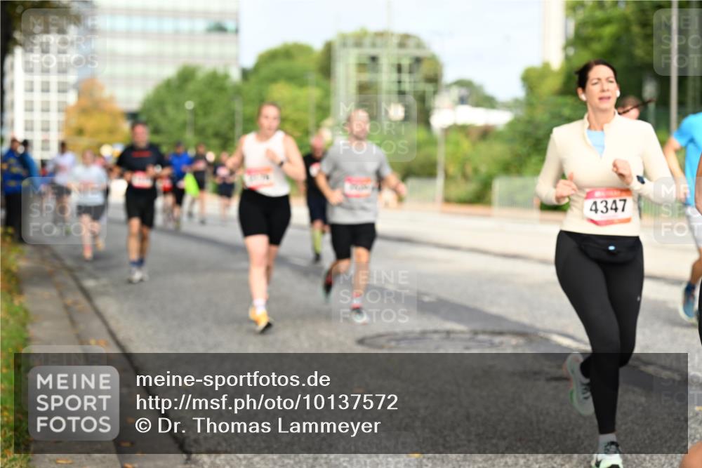 06.09.2026 - CURREX Alsterlauf Dr. Thomas Lammeyer http://msf.ph/oto/10137572 06.09.2026 10:03:18 Laufen 4347 meine-sportfotos.de