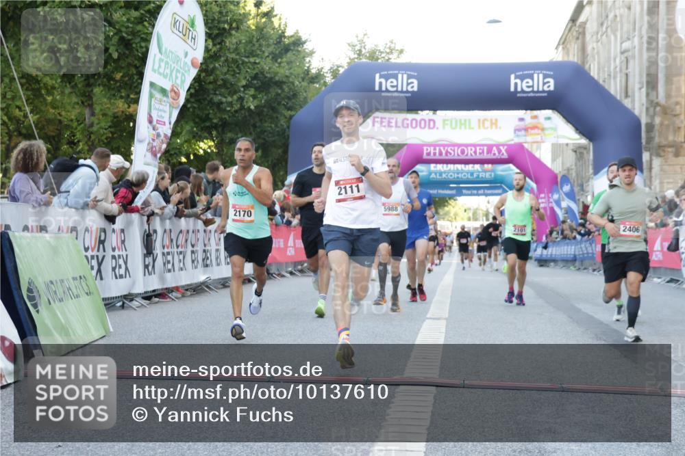06.09.2026 - CURREX Alsterlauf Yannick Fuchs http://msf.ph/oto/10137610 06.09.2026 09:45:26 Ziel 2101, 2111, 2170, 2406, 2498, 3146, 3211, 3593, 3615, 4586, 4891, 5216, 5254, 5699, 5805, 5887, 5926, 5988, 6476, 8341 meine-sportfotos.de